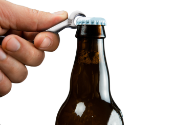 Spanner přívěšek na klíče s otvírákem na láhve